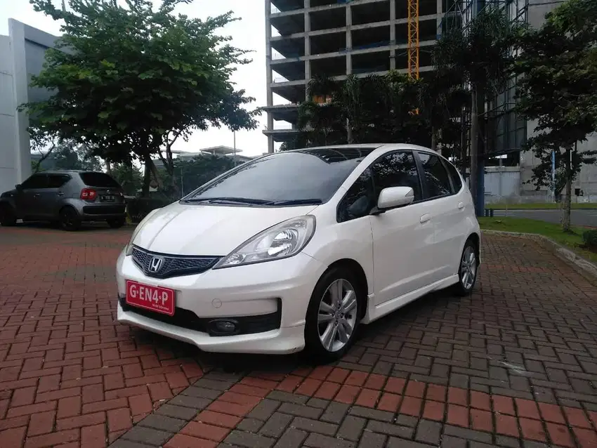 JUAL ( HONDA JAZZ RS AT 2012 )