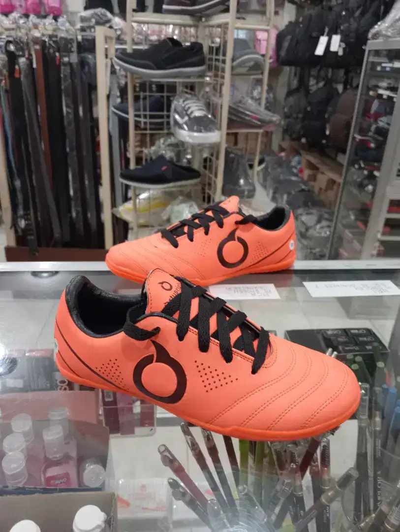 Sepatu futsal anak jahitan