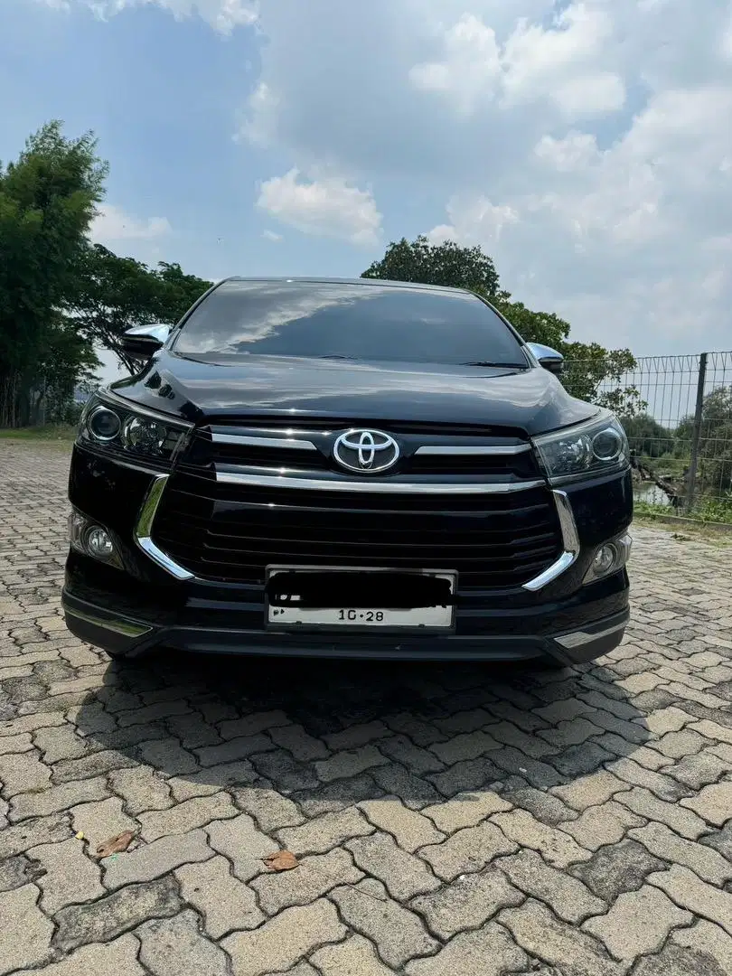 Dijual inova venturer diesel 2018