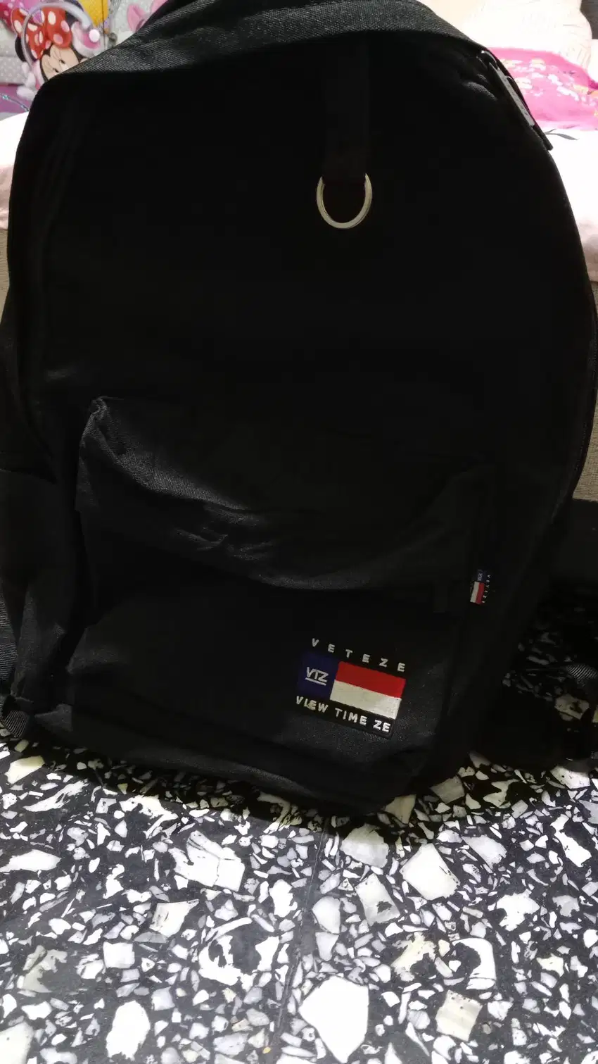 Ransel veteze hitam