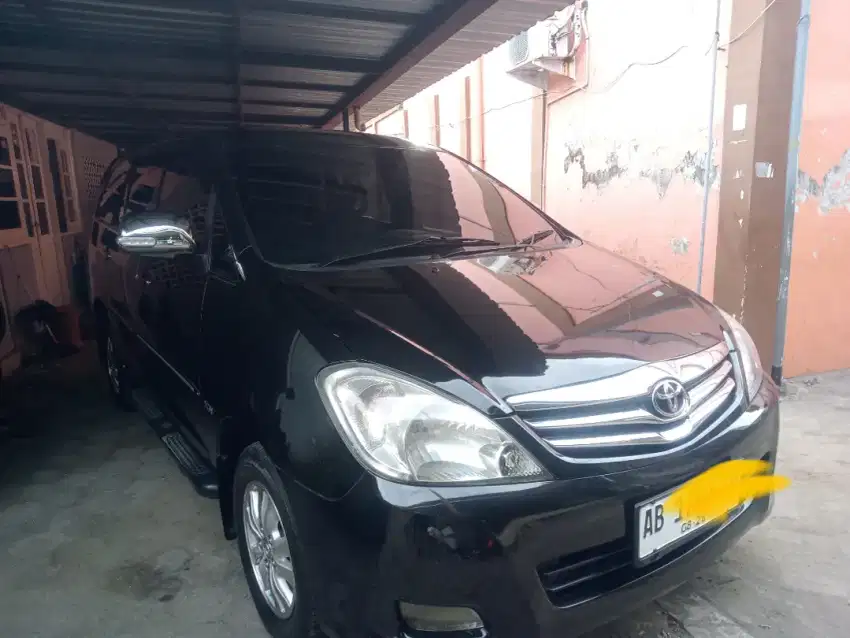 Dijual mobil Inova tipe V 2.0 A/T bensin th 2009