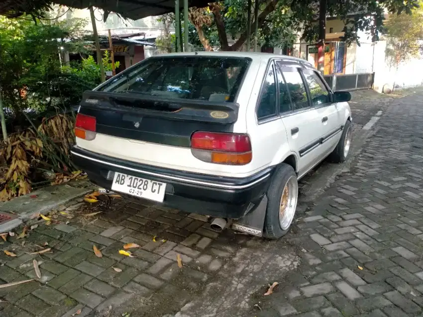 Jual FORD LASER 1300 CC TH 1986