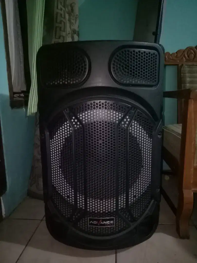 Speaker Aktif Advance