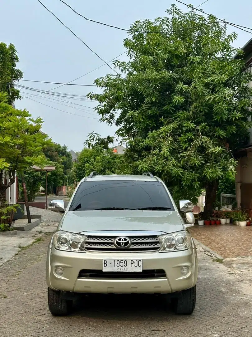 Fortuner G Lux 2.7 2010