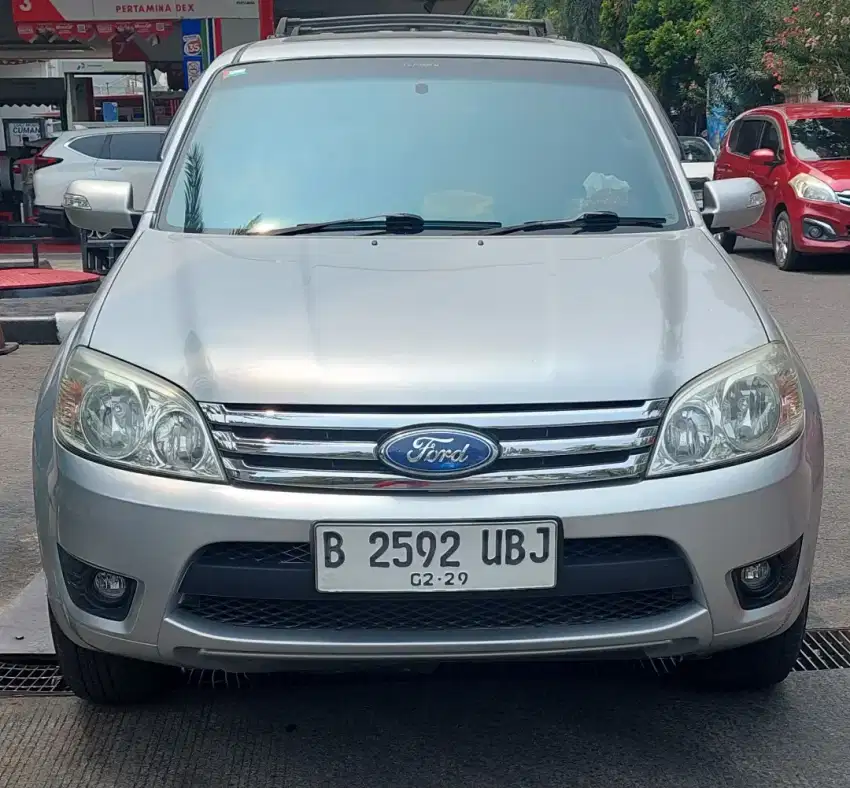 Ford escape 2.3 XLT AT Kondisi Antik