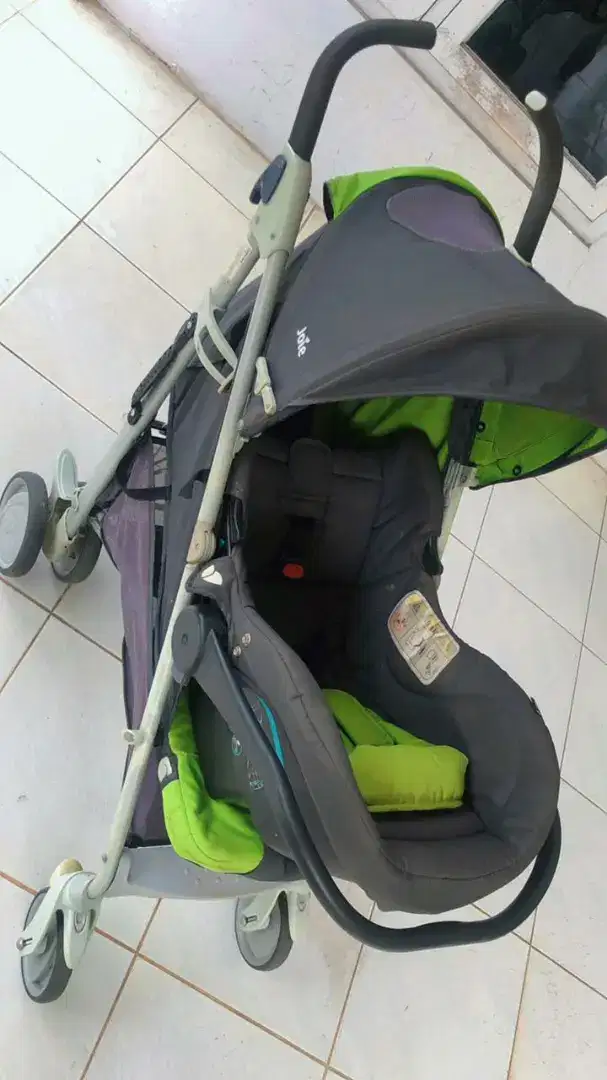 Stroller + Car Seat merk Joie (1 set)