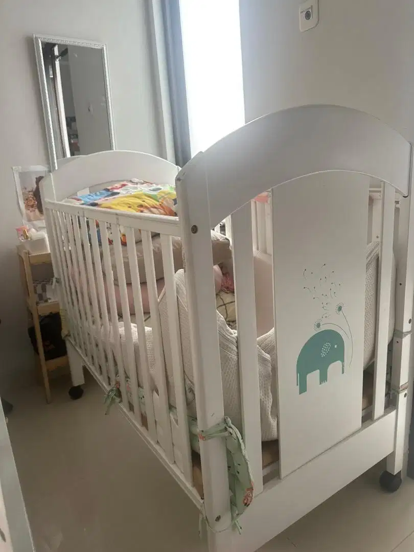BABY CRIB LITTLE EQUI