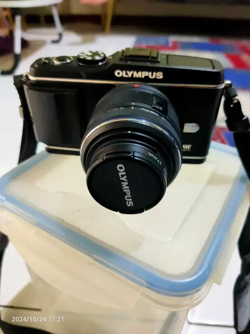 Mirroless Olympus Pen Ep3 kit 14-42