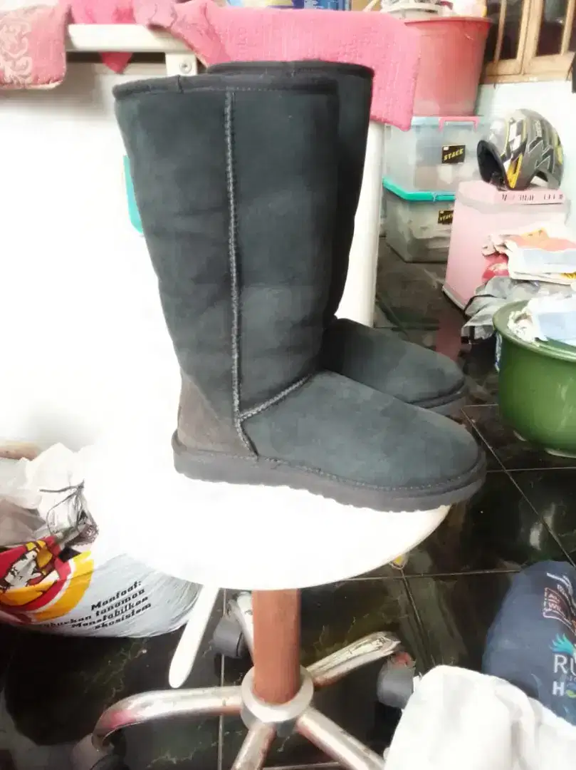 Jual 1 pasang sepatu boot salju original