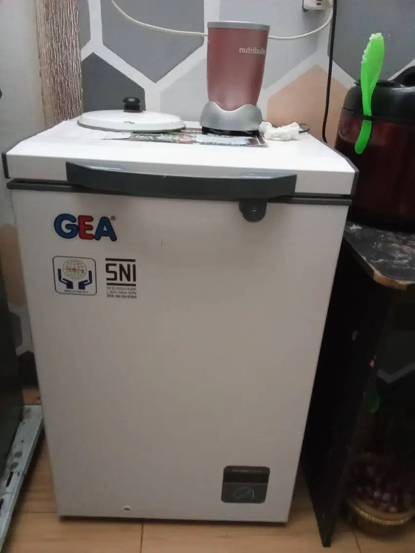 GEA CHEST FREEZER AB 108 R