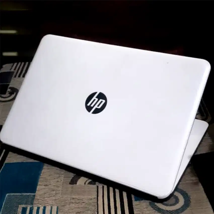 JUAL CEPAT LAPTOP HP CORE i3 Haswel RAM 10GB SSD 256GB SPESIAL EDITION