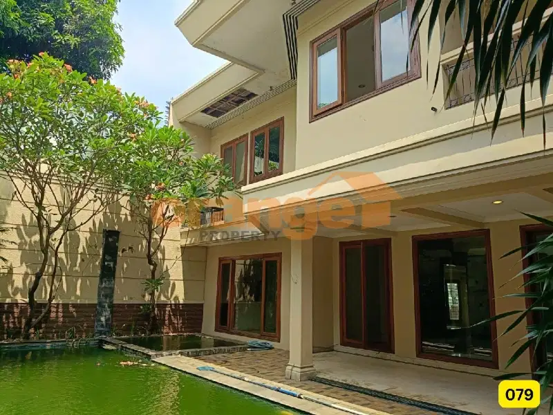 Dijual rumah cantik 2 lt di Pondok indah jakarta selatan