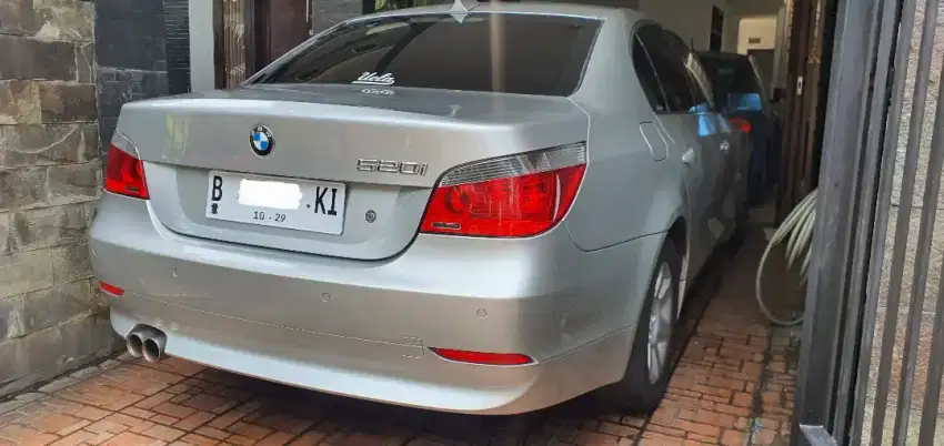 BMW E60 520i Th 2004