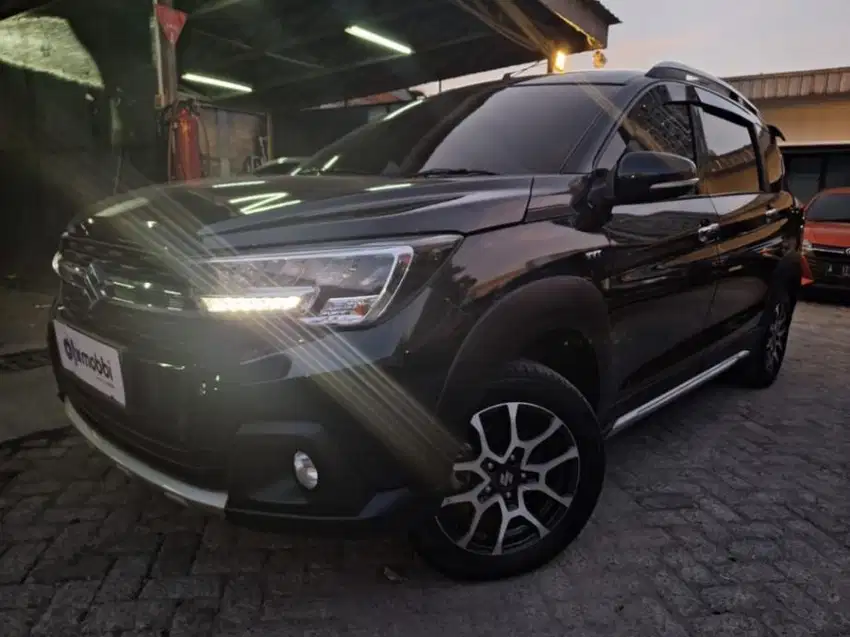 DP Rendah  17JT Suzuki XL7 1.5 Beta Bensin-MT 2022 Hitam