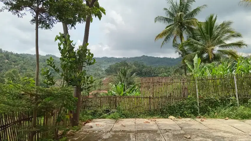 Rumah Pinggir Jalan Alternatif Sumedang-Subang Pinggir Sawah Full View