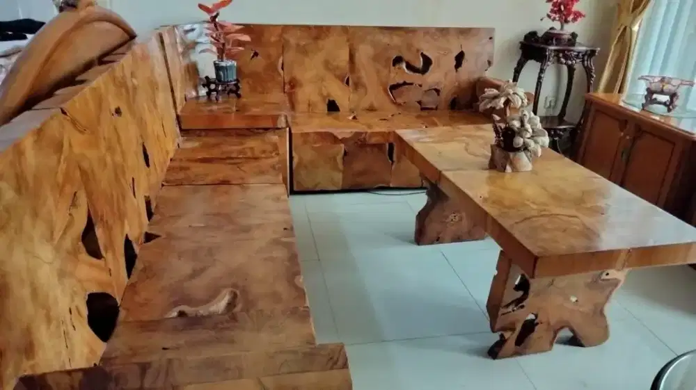 Dijual satu set furniture antik,bahan akar jati bekas