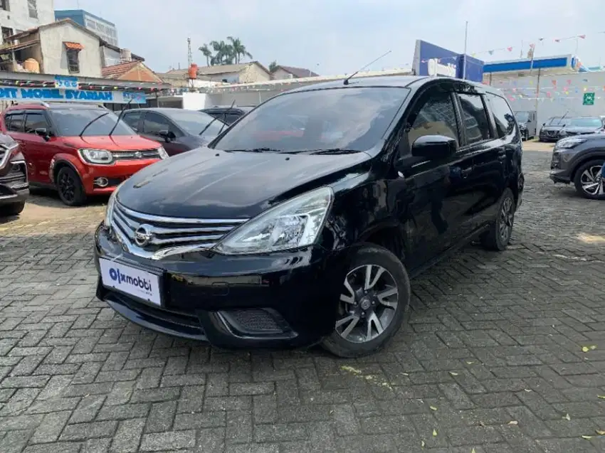 Nissan Grand livina 1.5 SV Bensin-MT 2018 Hitam /