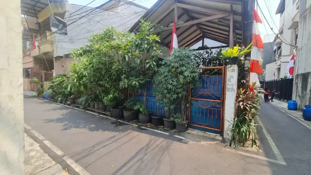 Dijual Rumah harga tanah lokasi strategis tanjung duren!