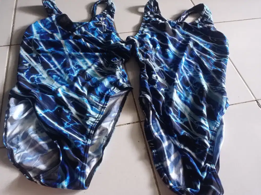 Baju renang TYR