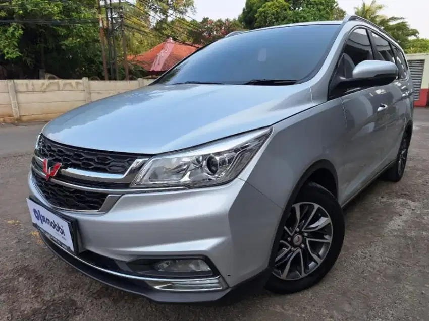 DP RENDAH - Wuling Cortez 1.5 CT Lux Bensin-AT 2019 BIM