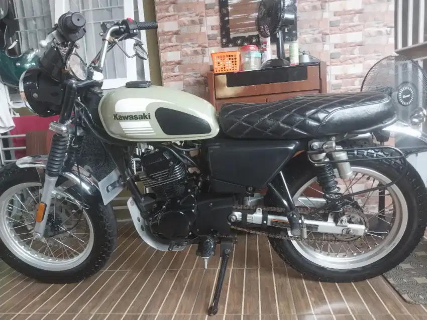 Kawasaki W175 hijau Plat DKI Jakarta Timur