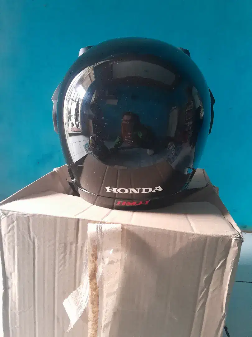 HELM merk Honda