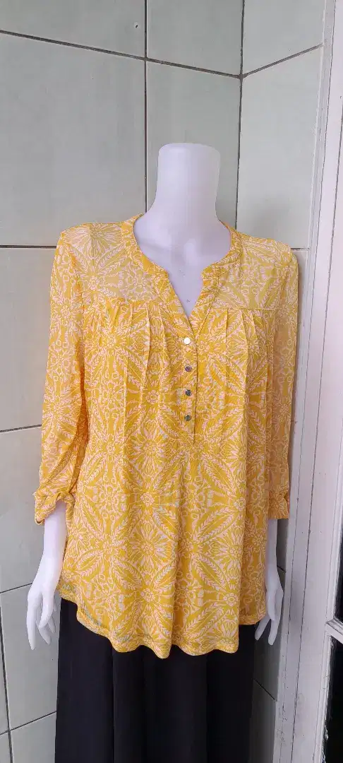 Preloved new blouse kuning from cambodia