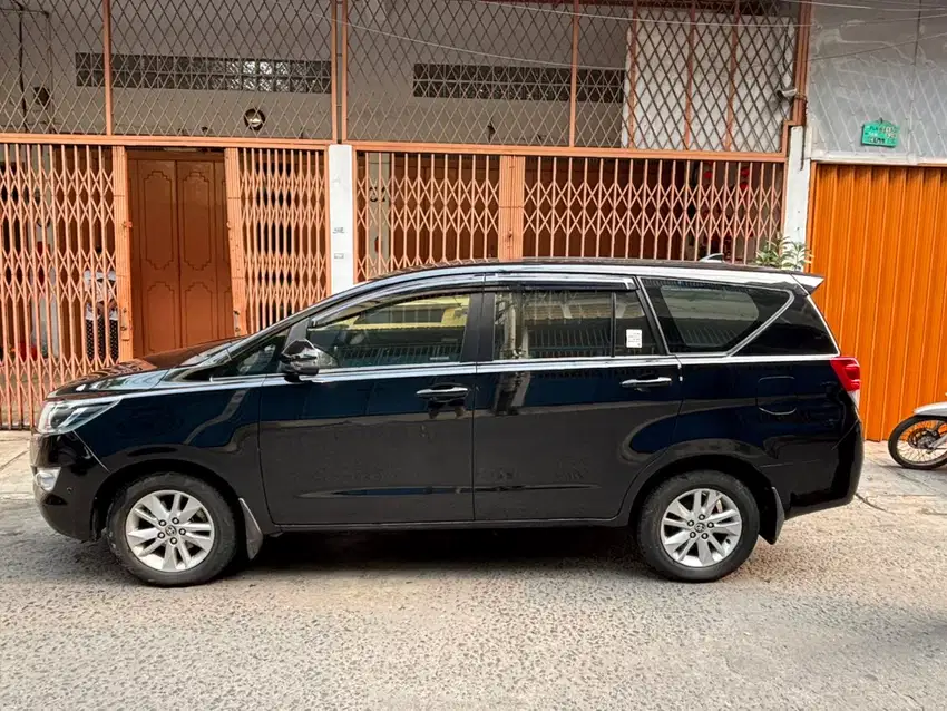 Toyota Innova reborn 2019 V AT