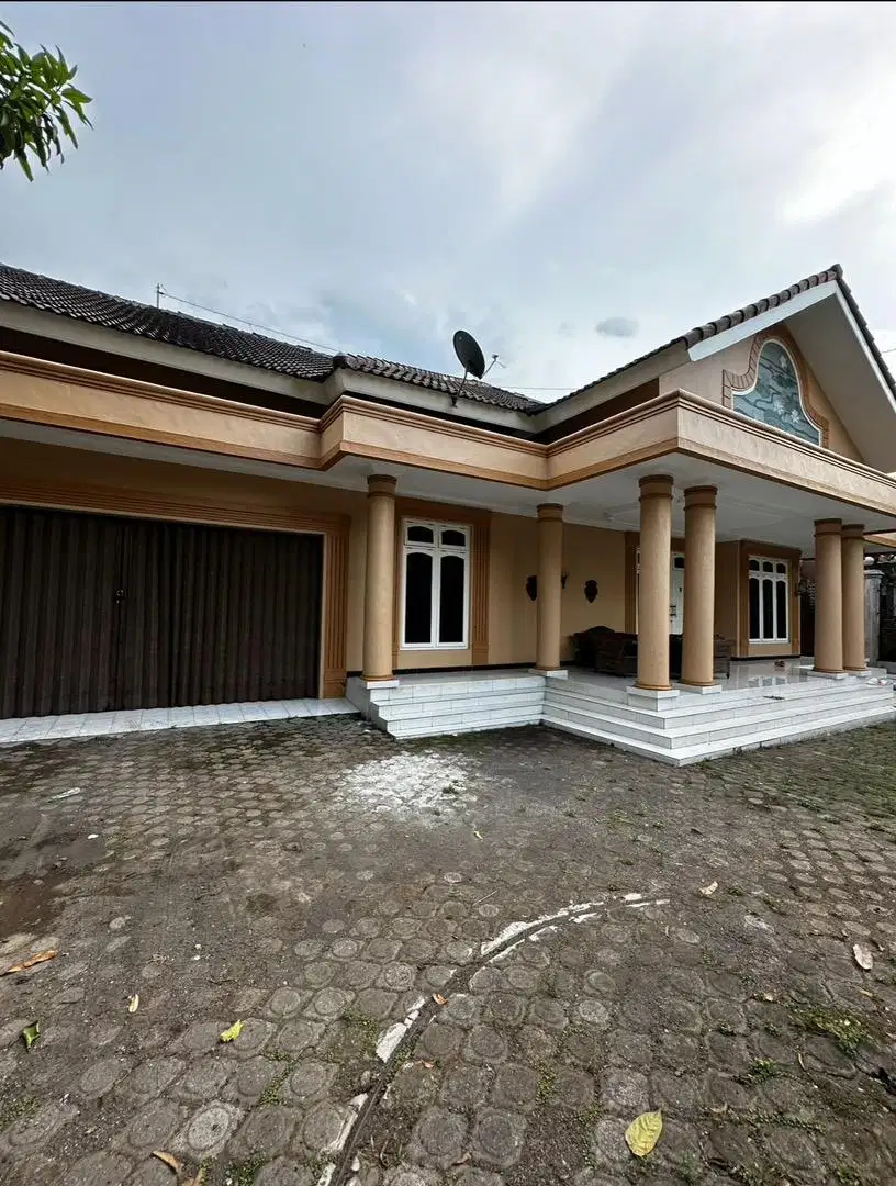 Jual Rumah Mewah di Comal