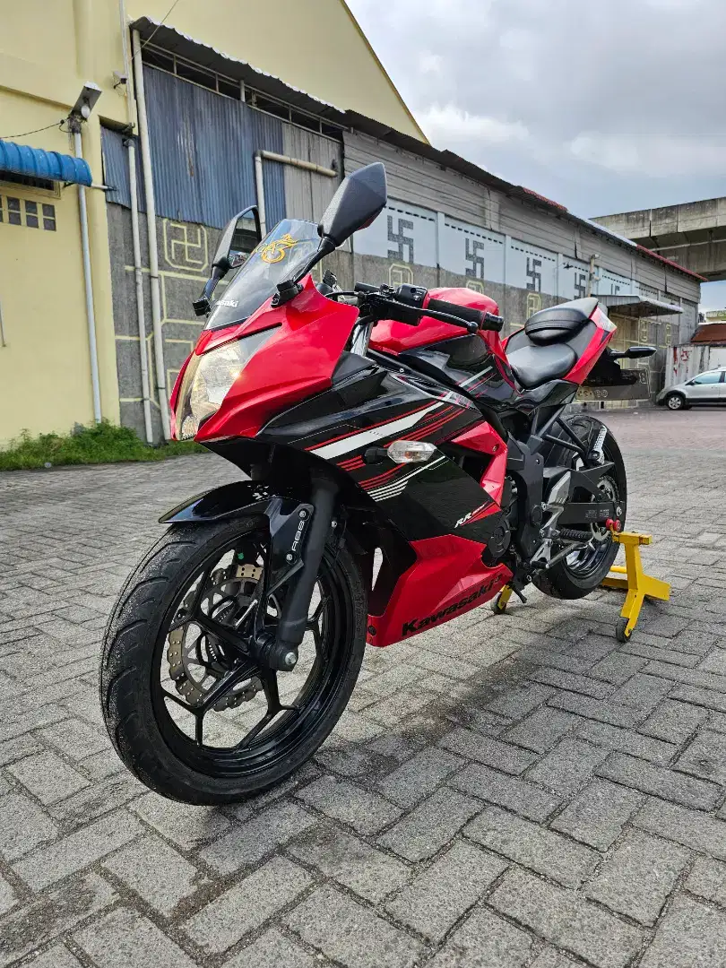 Kawasaki Ninja RR Mono ABS Merah 2015