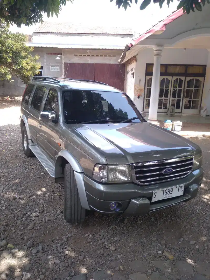 Dijual FORD EVEREST 2004