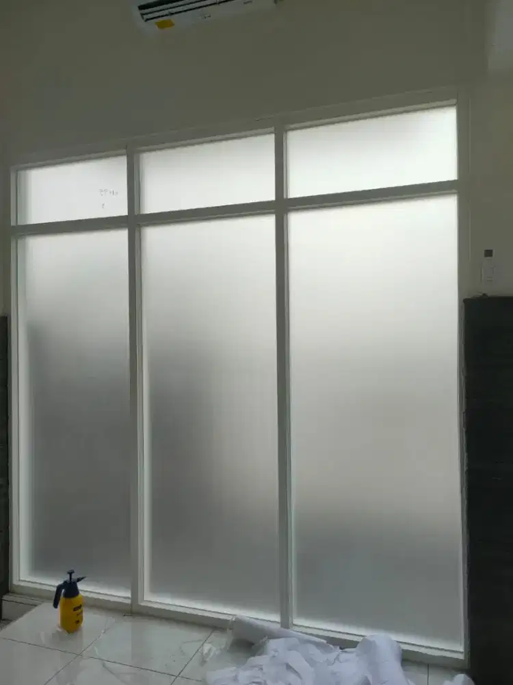 Jasa pasang jual stiker kaca sundblas murah kualitas terbaik rapi