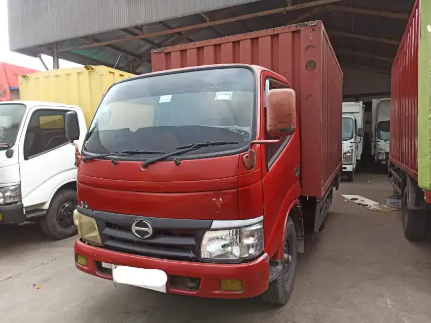 Hino Dutro 110SD Box Besi Engkel 2010 TT Blindvan