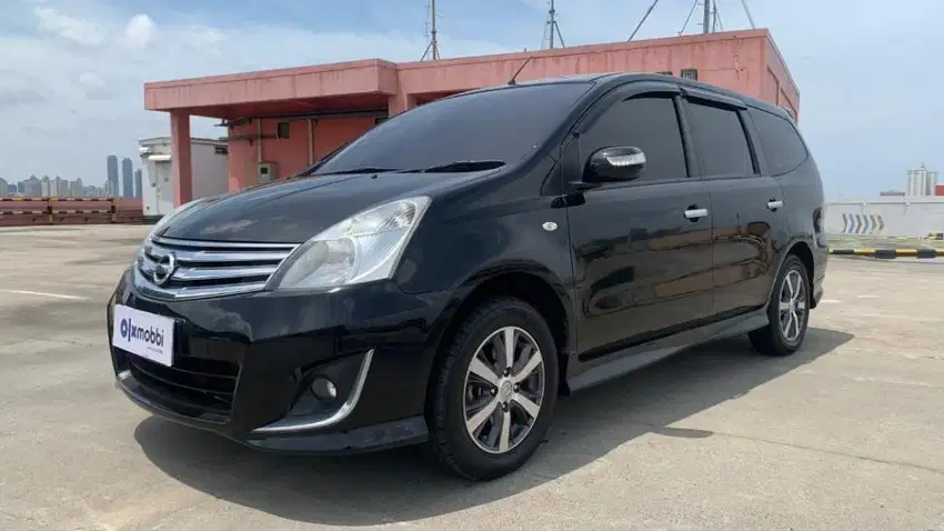 TDP 3Jt Nissan Grand livina 1.5 XV Highway Star BensinMT 2013 Hitam /