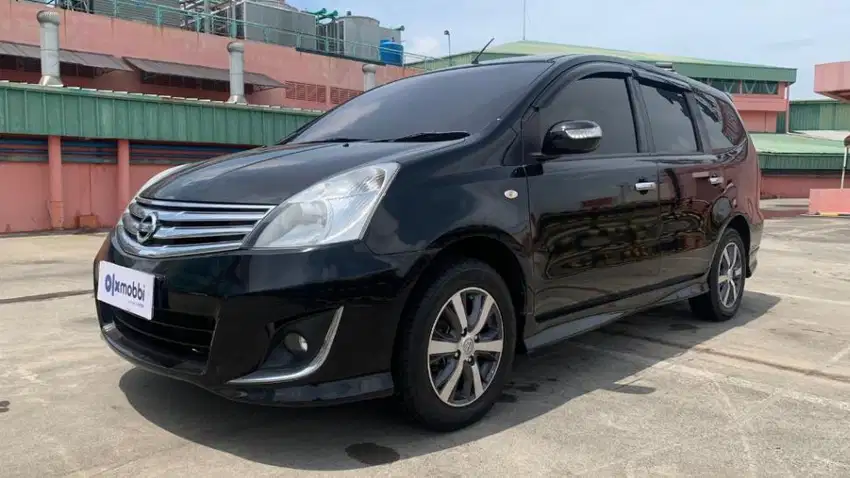 TDP 3Jt Nissan Grand livina 1.5 XV Highway Star BensinMT 2013 Hitam /