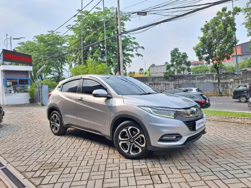 Honda HR-V 1.5 E Special Edition Bensin-AT 2019 Abu