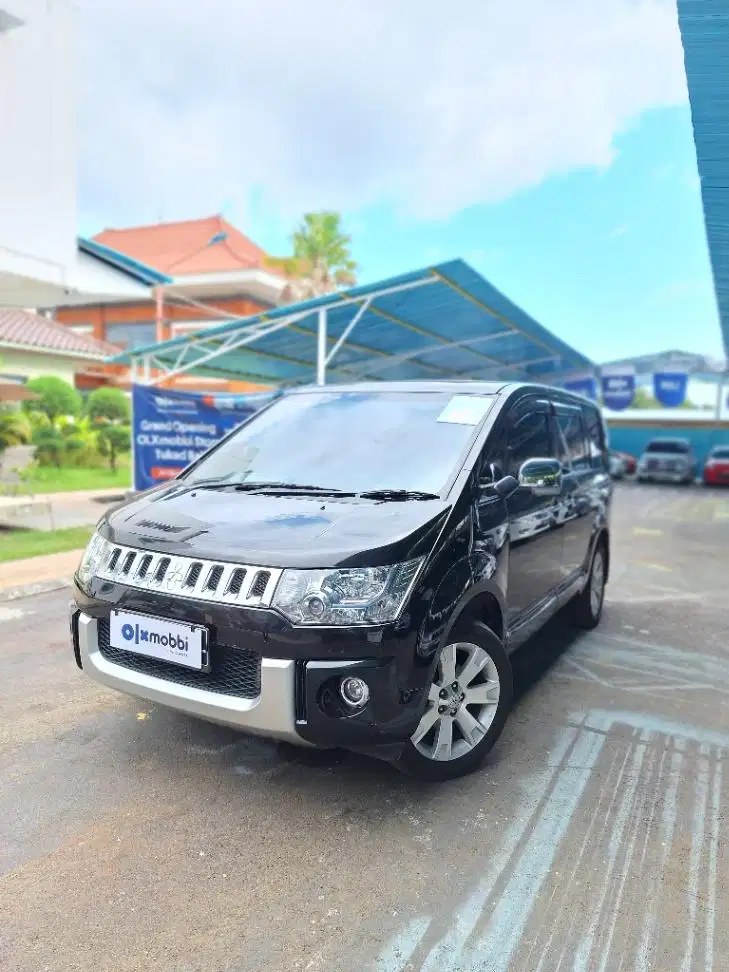 DP RENDAH - Mitsubishi Delica 2.0 Royal Bensin AT 2016 Hitam