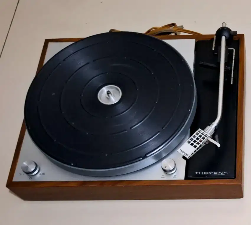 Turntable Thorens TD150 MK2