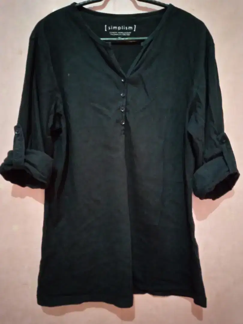 Atasan wanita kaos hitam
