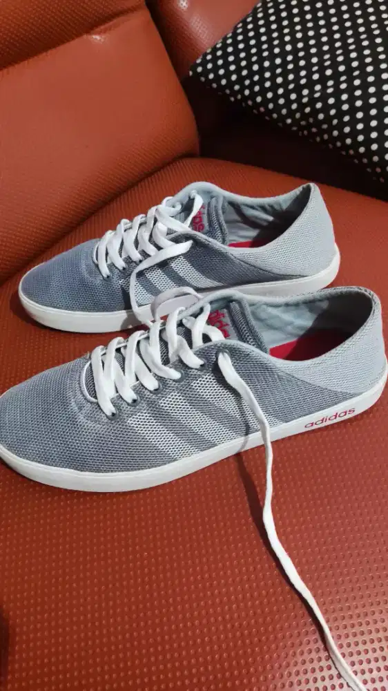 Sepatu Adidas Neo size 41,5