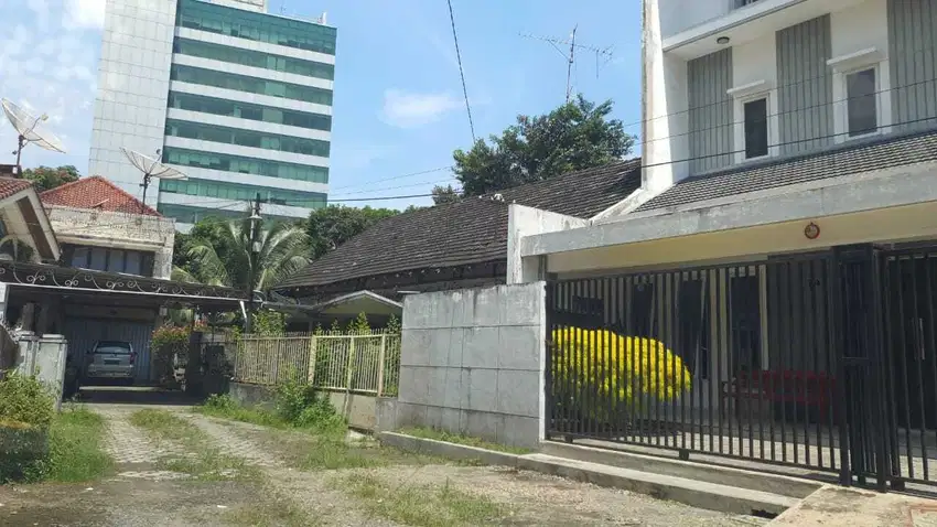 Dijual Rumah Tua Inti Kota Jalan Imam Bonjol Medan