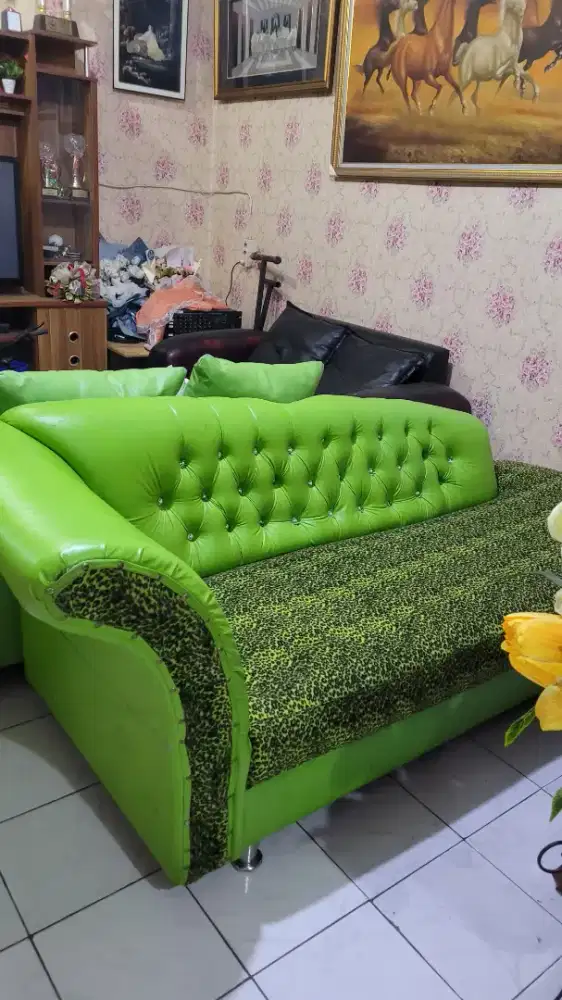 SOFA SANTAI HIJAU KOMBINASI MACAN