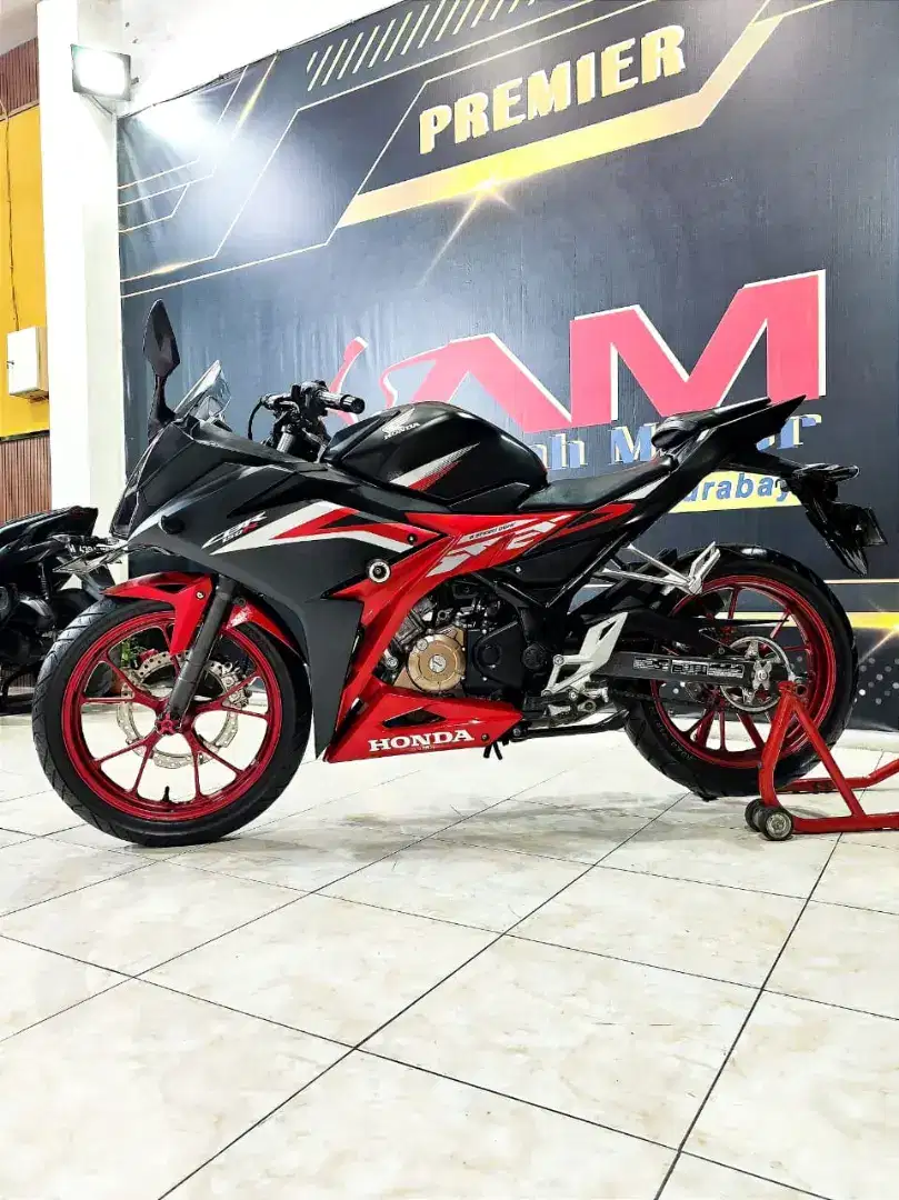 Km 10rb mantap CBR 150 facelift 2020. Anugerah Motor rungkut tengah 81