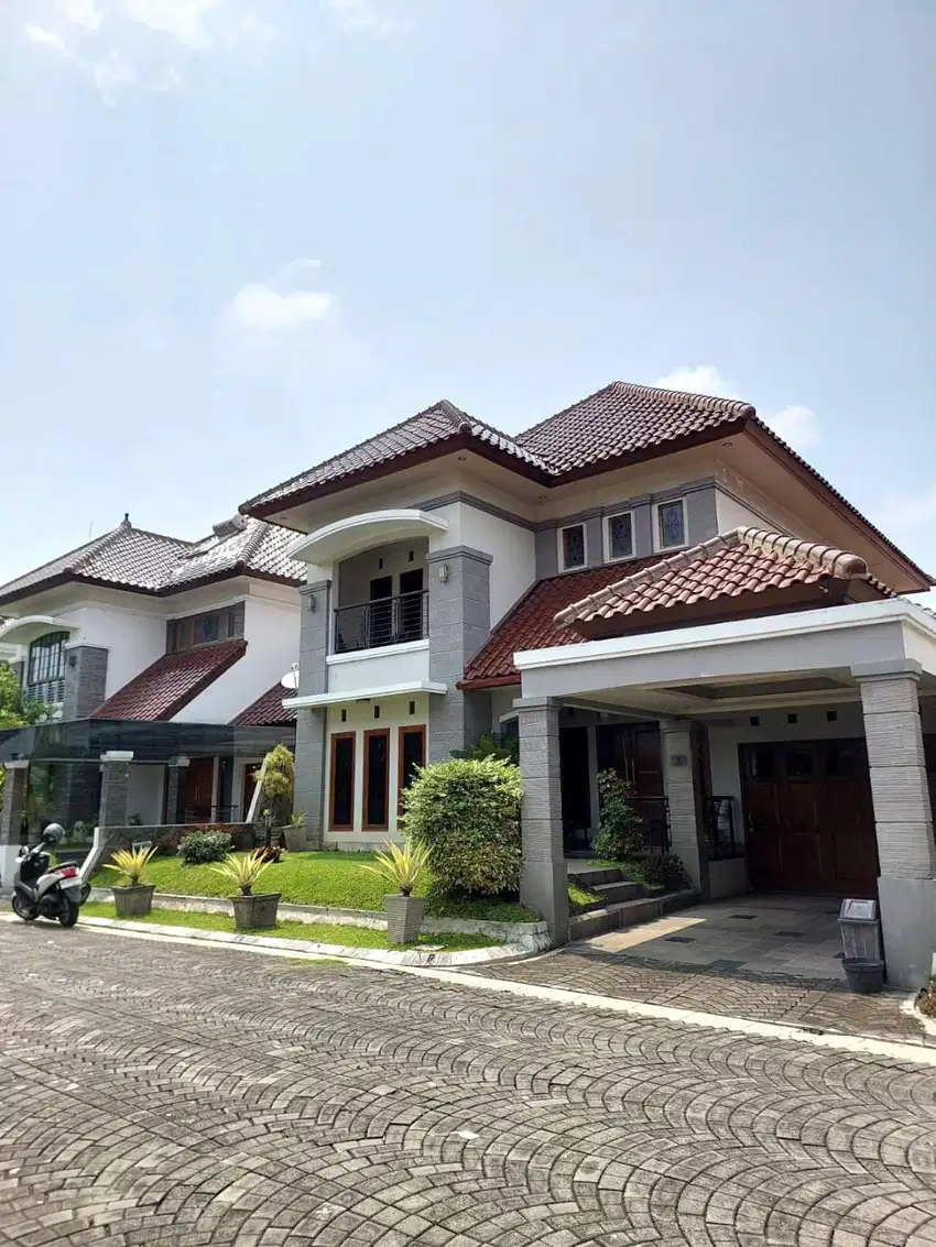 Rumah Mewah Terawat di Perumahan Merapi View