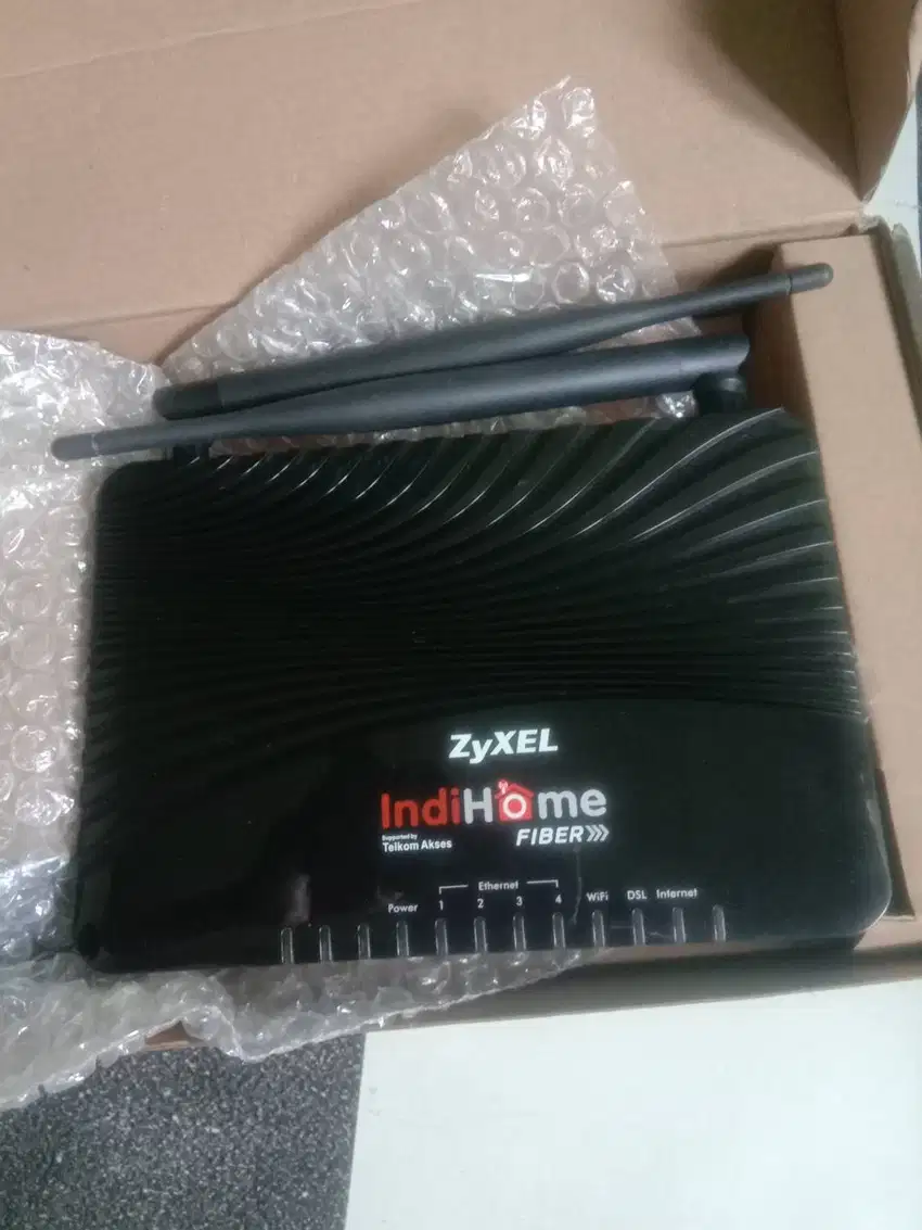 Router Zyxel P - 660HN-T1 V2