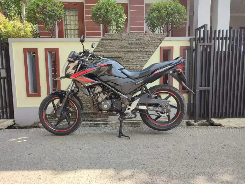 BISMILAH JUAL CB 150R TAHUN 2015