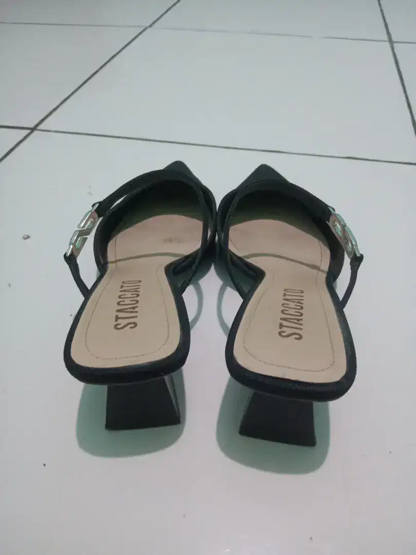 sepatu wanita merek STACATTO original