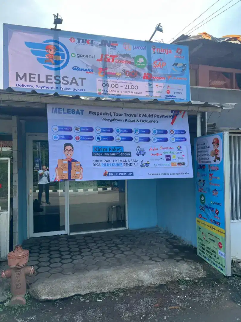 Tiket pesawat, kereta, bus, dan ekspedisi