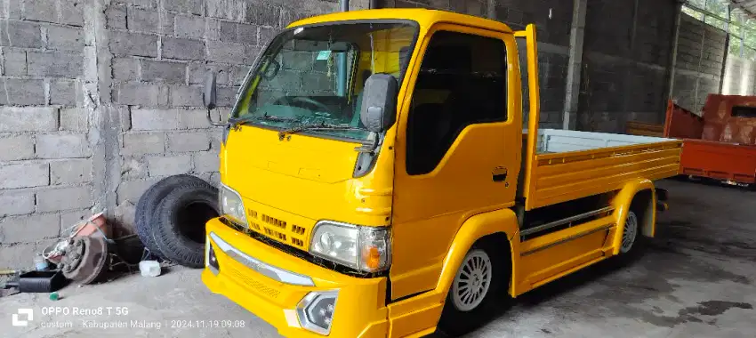 Isuzu elf nkr55