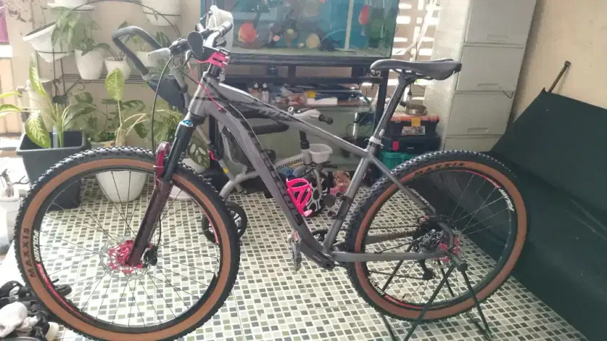 MTB Patrol 074 glossy grey
